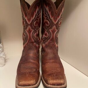 Ariat boots woman size8.5